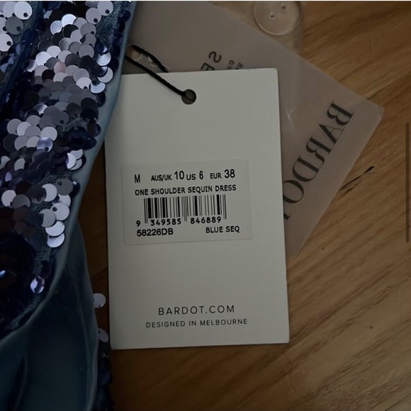 Bardot One Shoulder Sequin Dress Blue/Purple NWT (Size 6, Fits like an 8) - Picture 6 of 6